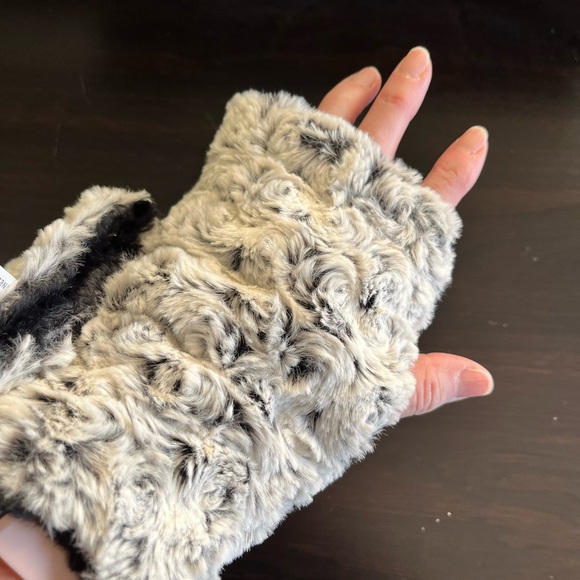 Pandemonium reversible fingerless gloves NWT - Picture 7 of 7